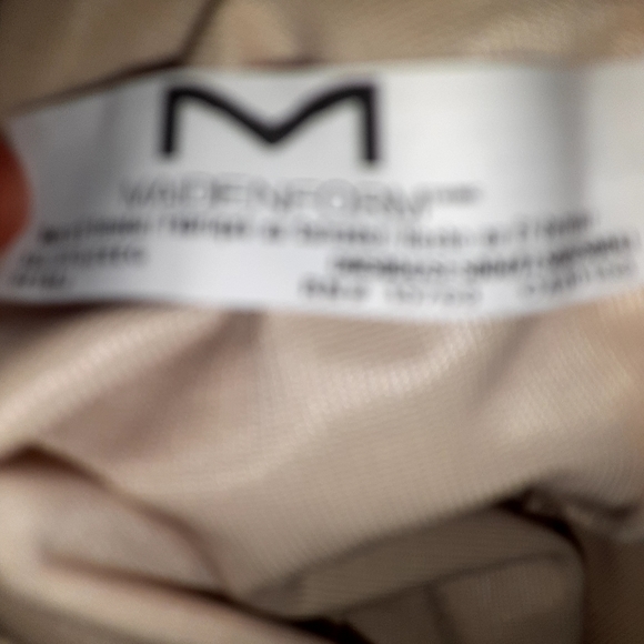 Lingerie - Picture 5 of 5